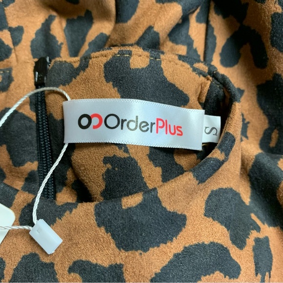 NWT Leopard Top Women Small Cold Shoulder Blouse Brown Suede Brushed Bell Sleeve - Picture 10 of 12